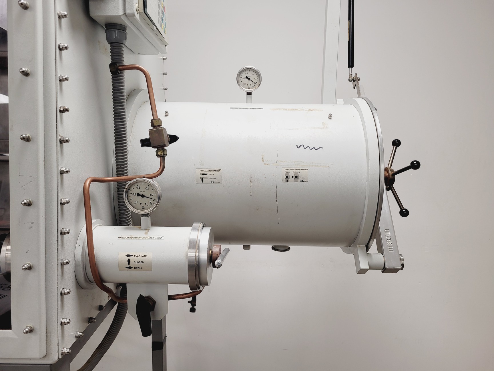 Image of MBraun Labstar 50 Glove Box Workstation