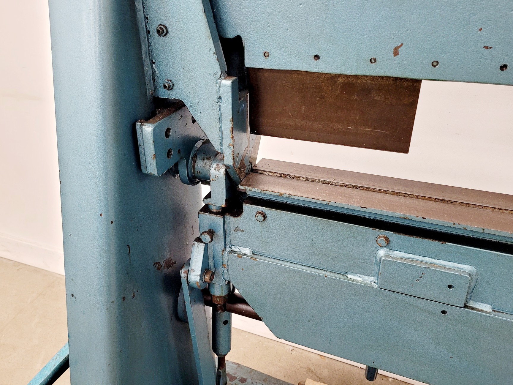 Image of Keetona Manual Sheet Metal Folder / Sheet Metal Brake with Accessories