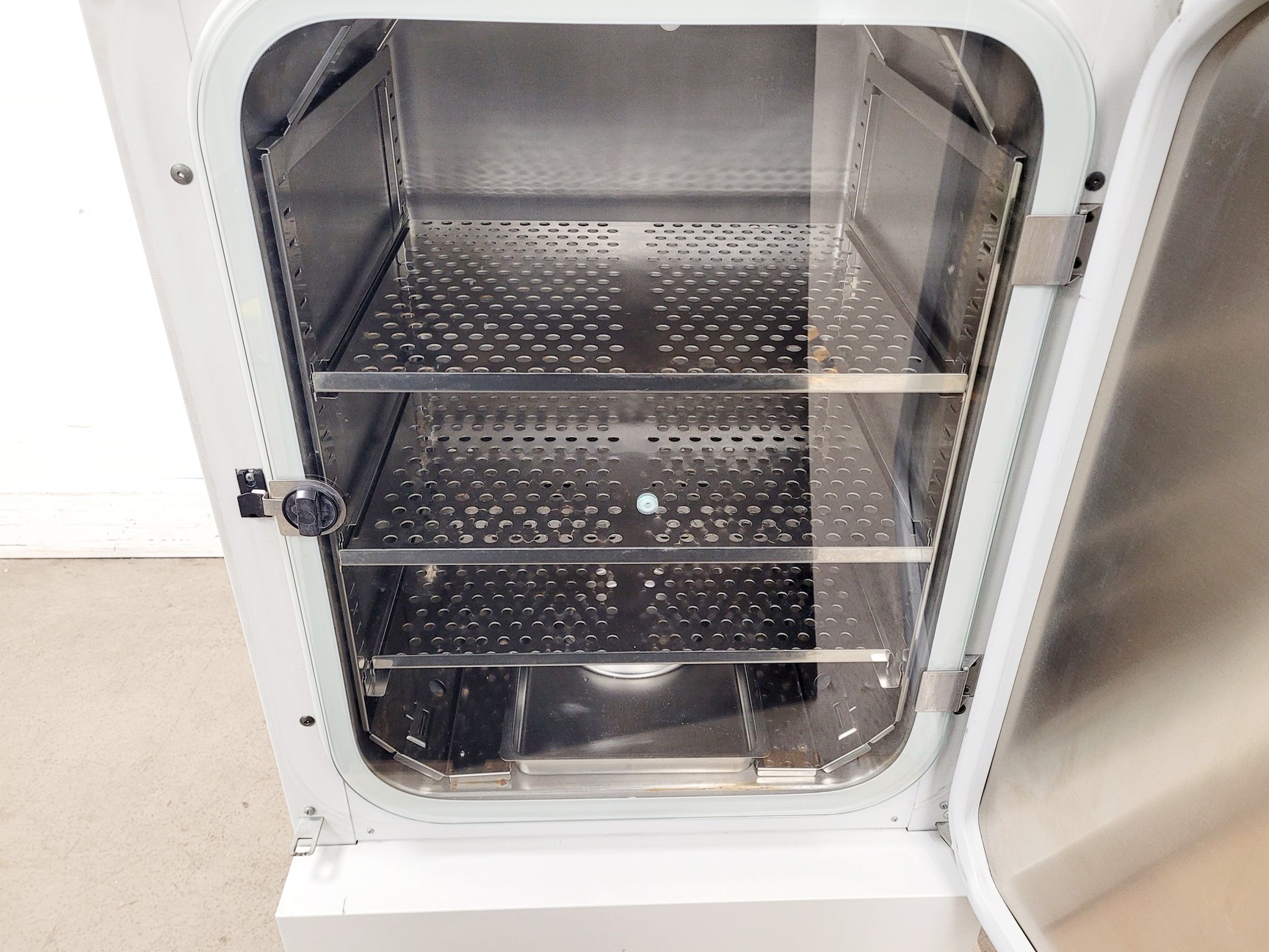 Image of Binder CB 210 Incubator Lab