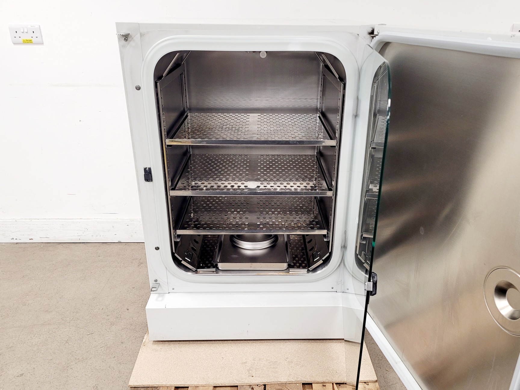 Image of Binder CB 210 Incubator Lab