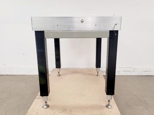 Thumbnail image of Anti-Vibration Isolation Table