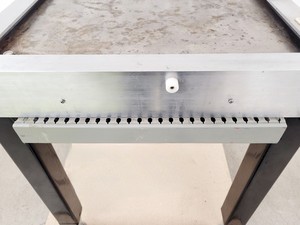 Thumbnail image of Anti-Vibration Isolation Table