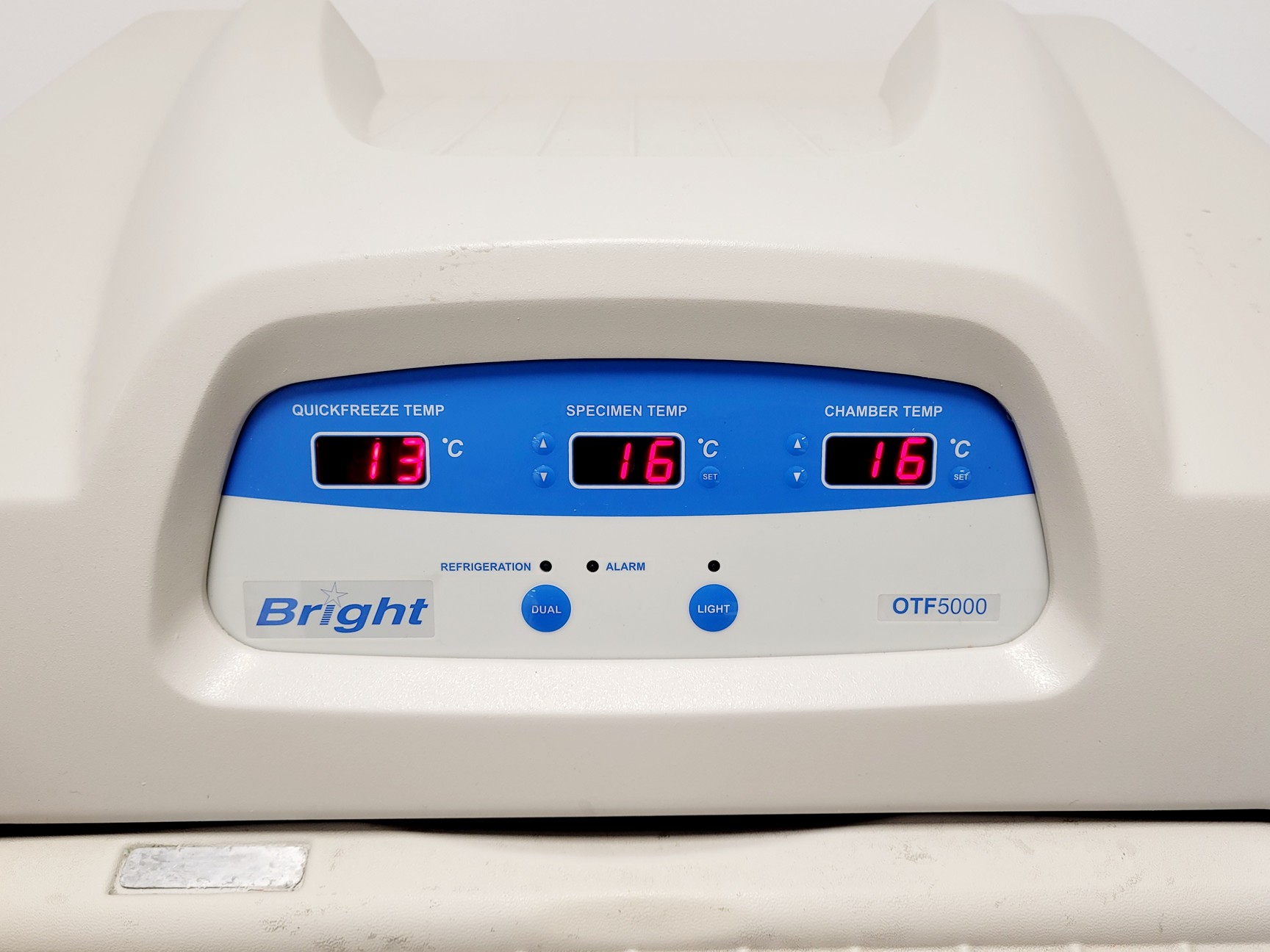 Image of Bright Model OTF5000 Cryostat w/ 2 x Cryo-m-bed, 2 x Object Holders & Blade