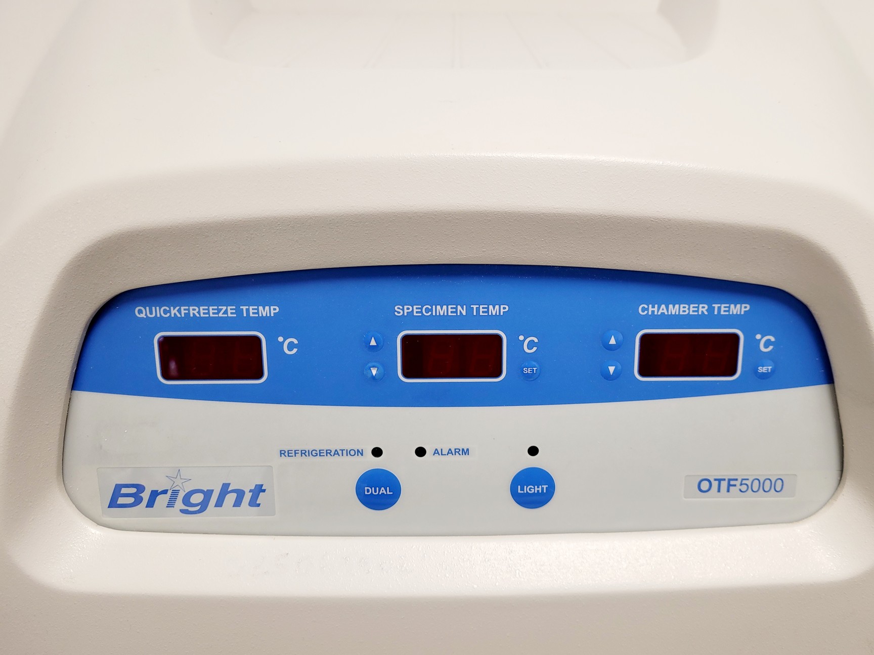 Image of Bright Model OTF5000 Cryostat w/ 2 x Cryo-m-bed, 2 x Object Holders & Blade