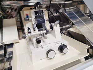 Thumbnail image of Bright Model OTF5000 Cryostat w/ 2 x Cryo-m-bed, 2 x Object Holders & Blade