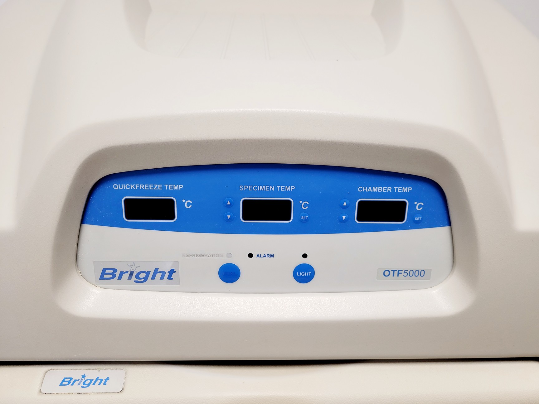 Image of Bright Model OTF5000 Cryostat w/ 2 x Cryo-m-bed, 2 x Object Holders & Blade