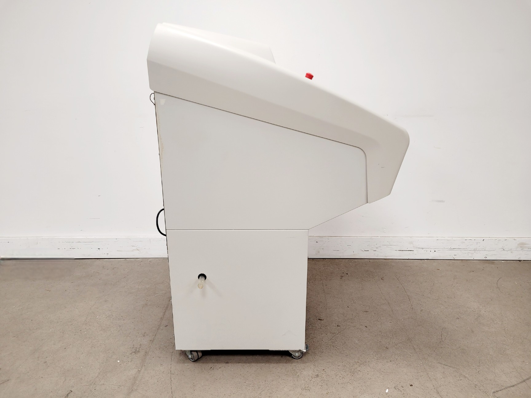 Image of Bright Model OTF5000 Cryostat w/ 2 x Cryo-m-bed, 2 x Object Holders & Blade