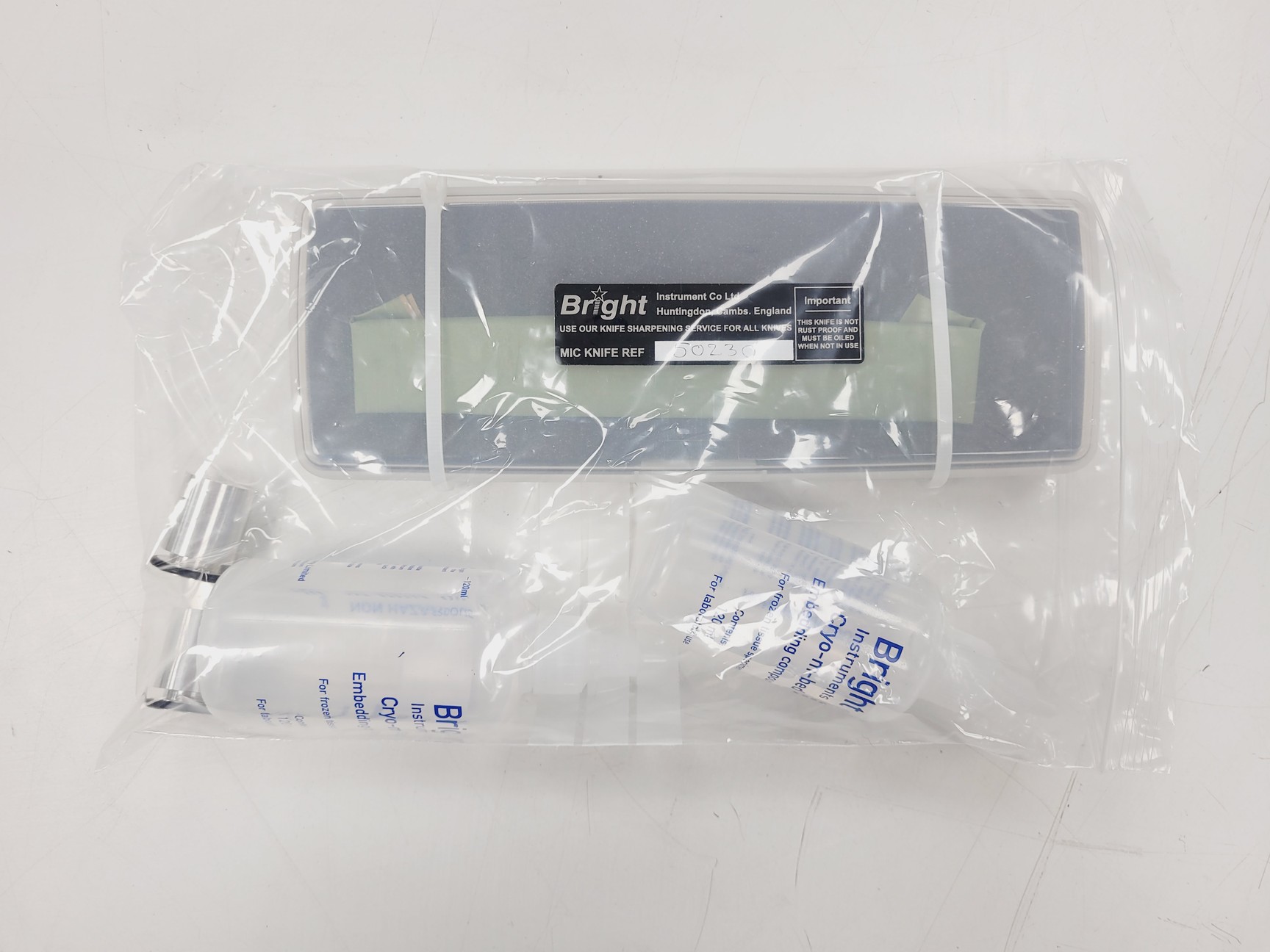 Image of Bright Model OTF5000 Cryostat w/ 2 x Cryo-m-bed, 2 x Object Holders & Blade