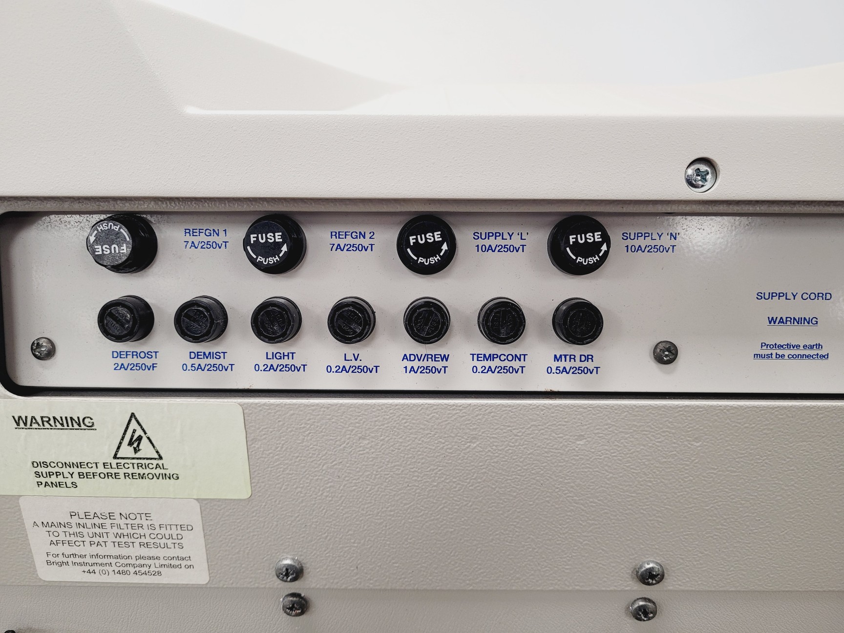Image of Bright Model OTF5000 Cryostat w/ 2 x Cryo-m-bed, 2 x Object Holders & Blade