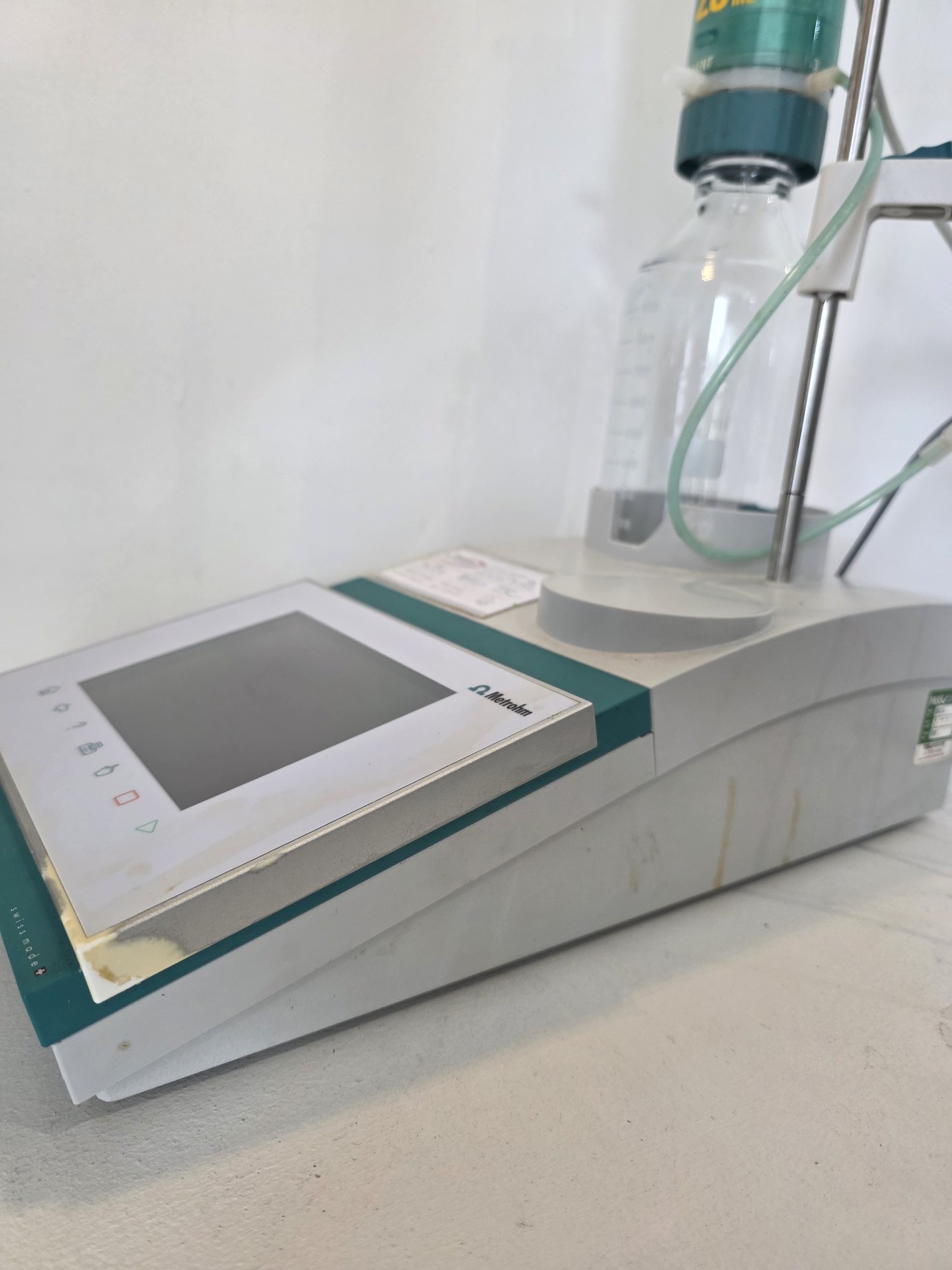 Image of Metrohm 916 Ti-Touch Magnetic Stirrer Titration System with Dosing Unit Lab