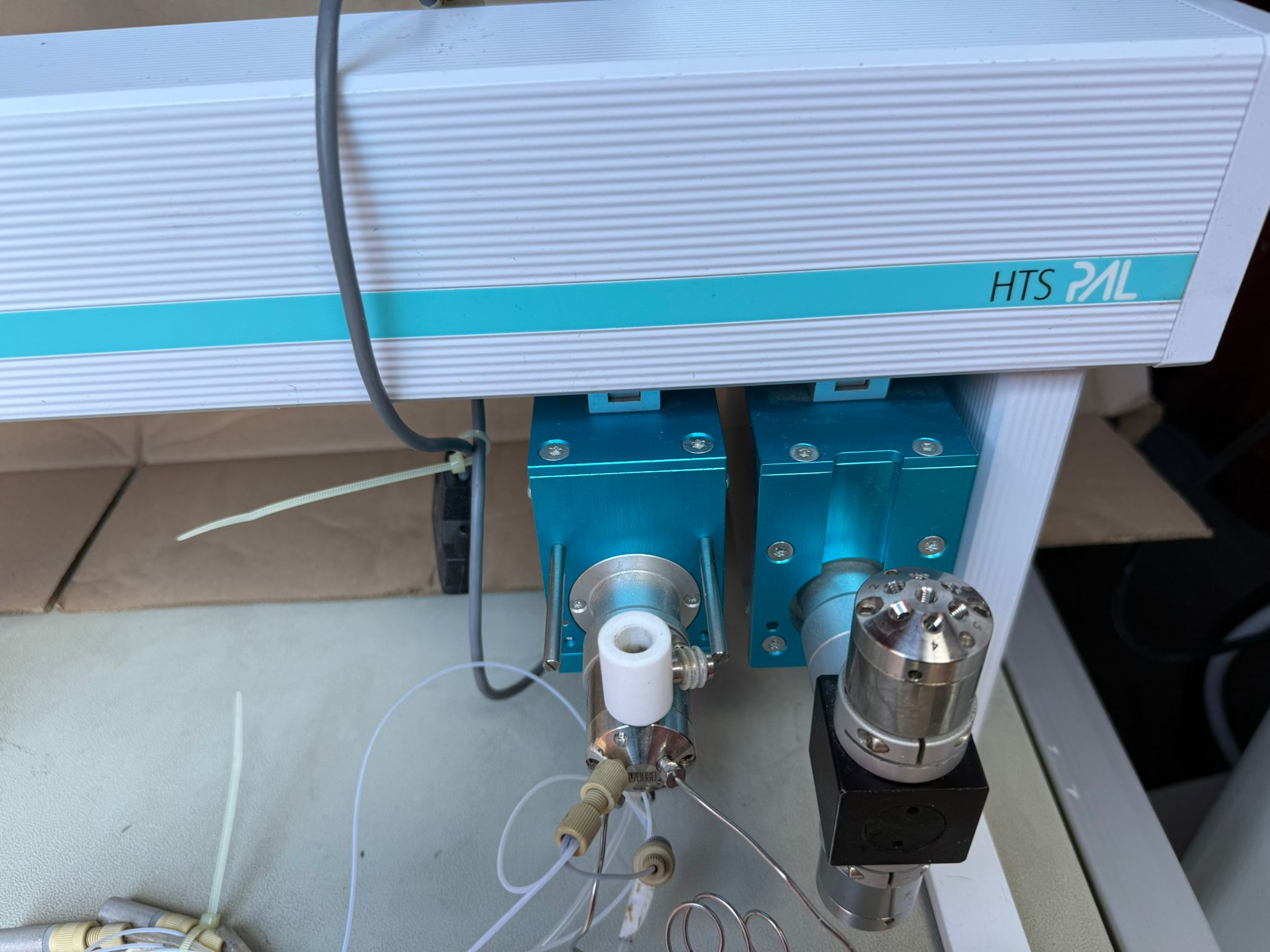 Image of Abbott Mo m2000sp Instrument E-Series Liquid Handler (2022) with Accessories Lab