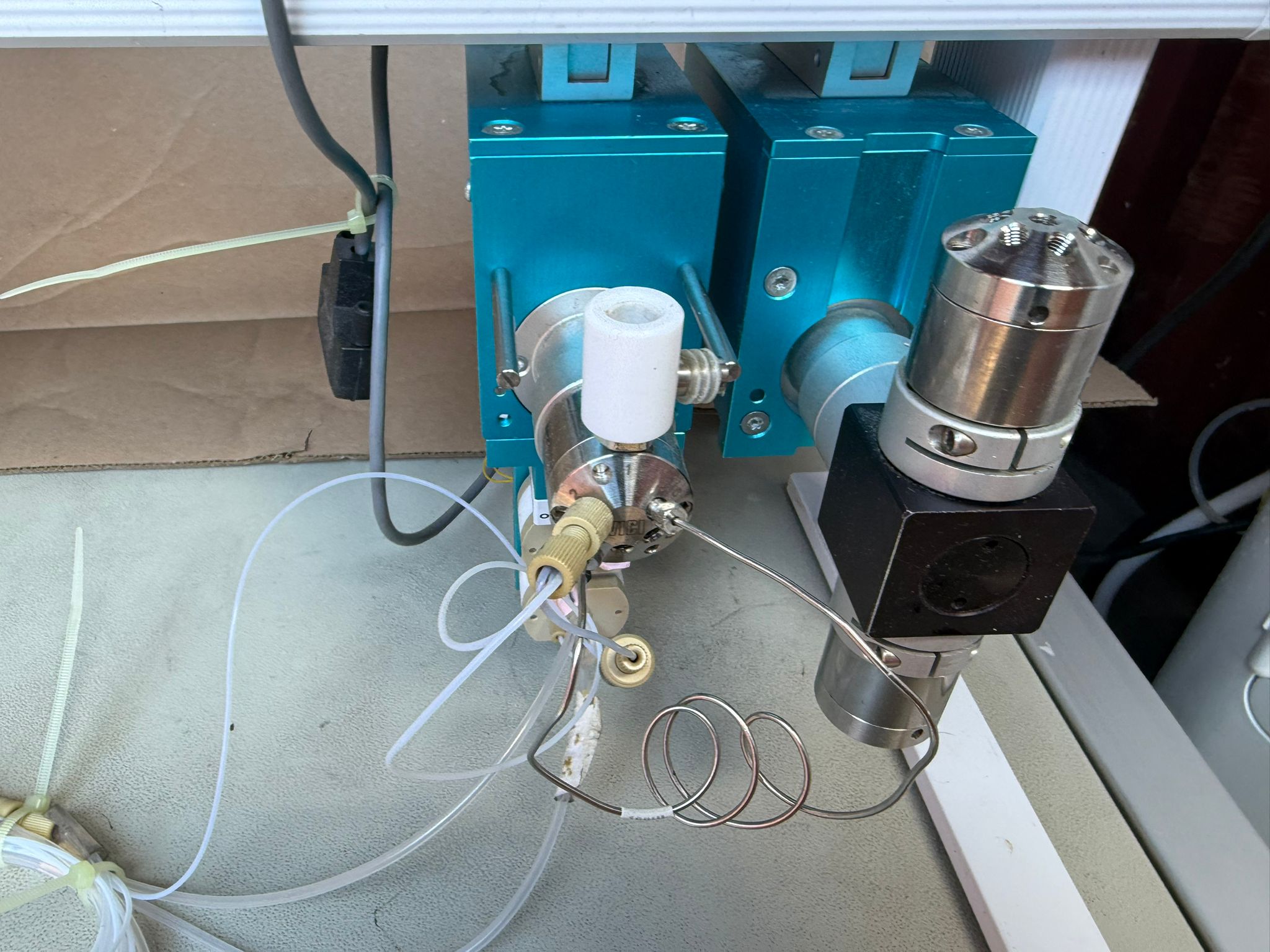 Image of Abbott Mo m2000sp Instrument E-Series Liquid Handler (2022) with Accessories Lab