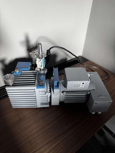 Thumbnail image of Labconco Freeze Dryer / Lyophilizer System (2021) w/ Vacuubrand RC6 Vacuum Pump