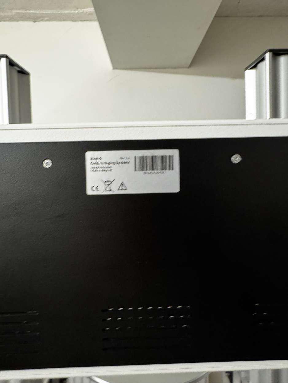 Image of Ovizio Bioreactor Microscope System (2014) w/ Accessories & Transport Cases Lab