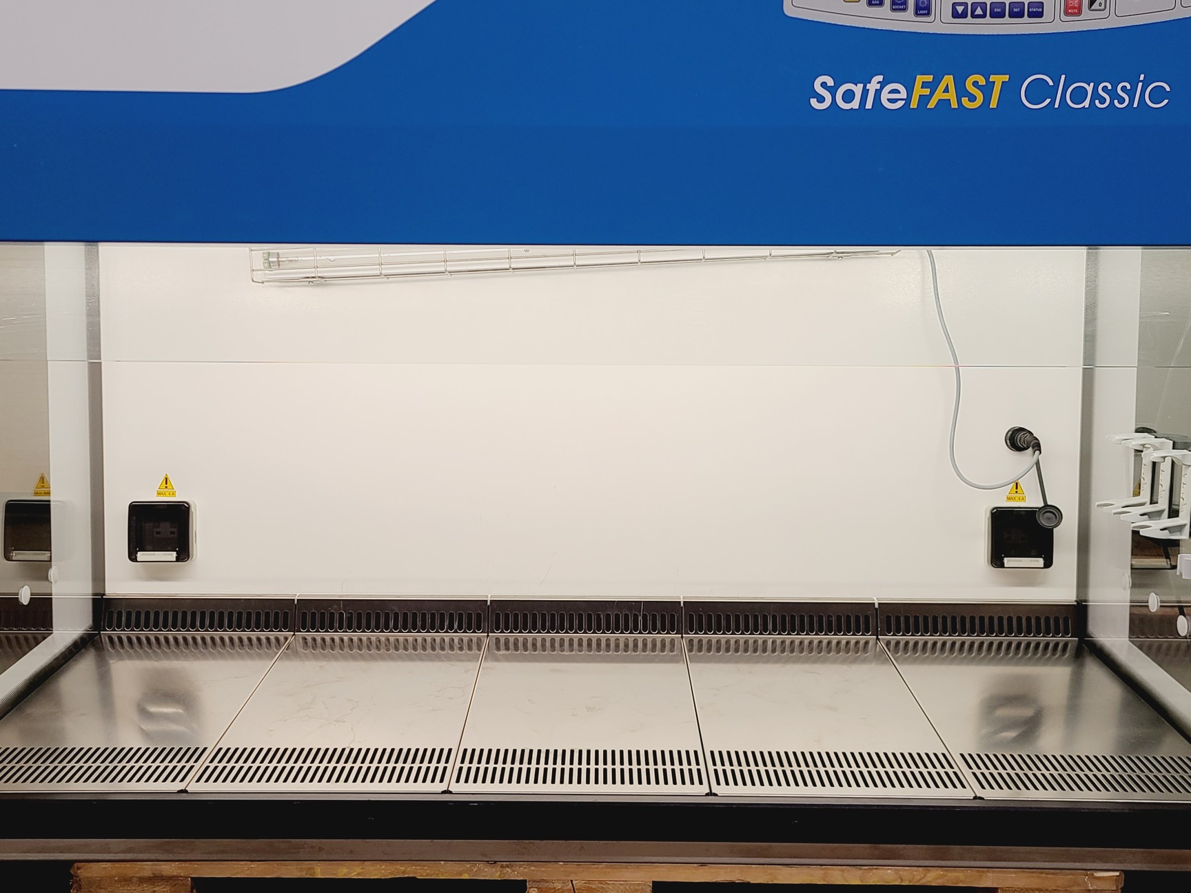 Image of Faster SafeFAST Classic 215 D Class II Biological Safety Cabinet Lab