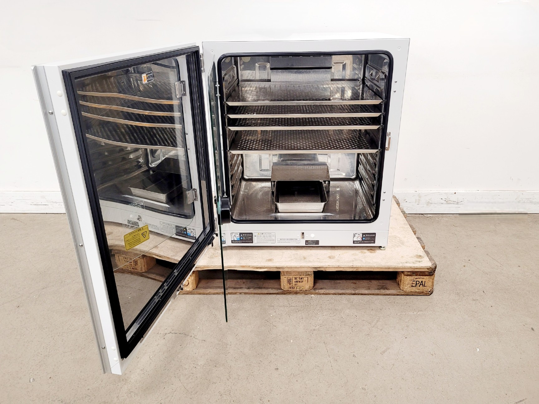 Image of PCHBI MCO-230AICUV-PE CO2 Incubator (2022) Lab