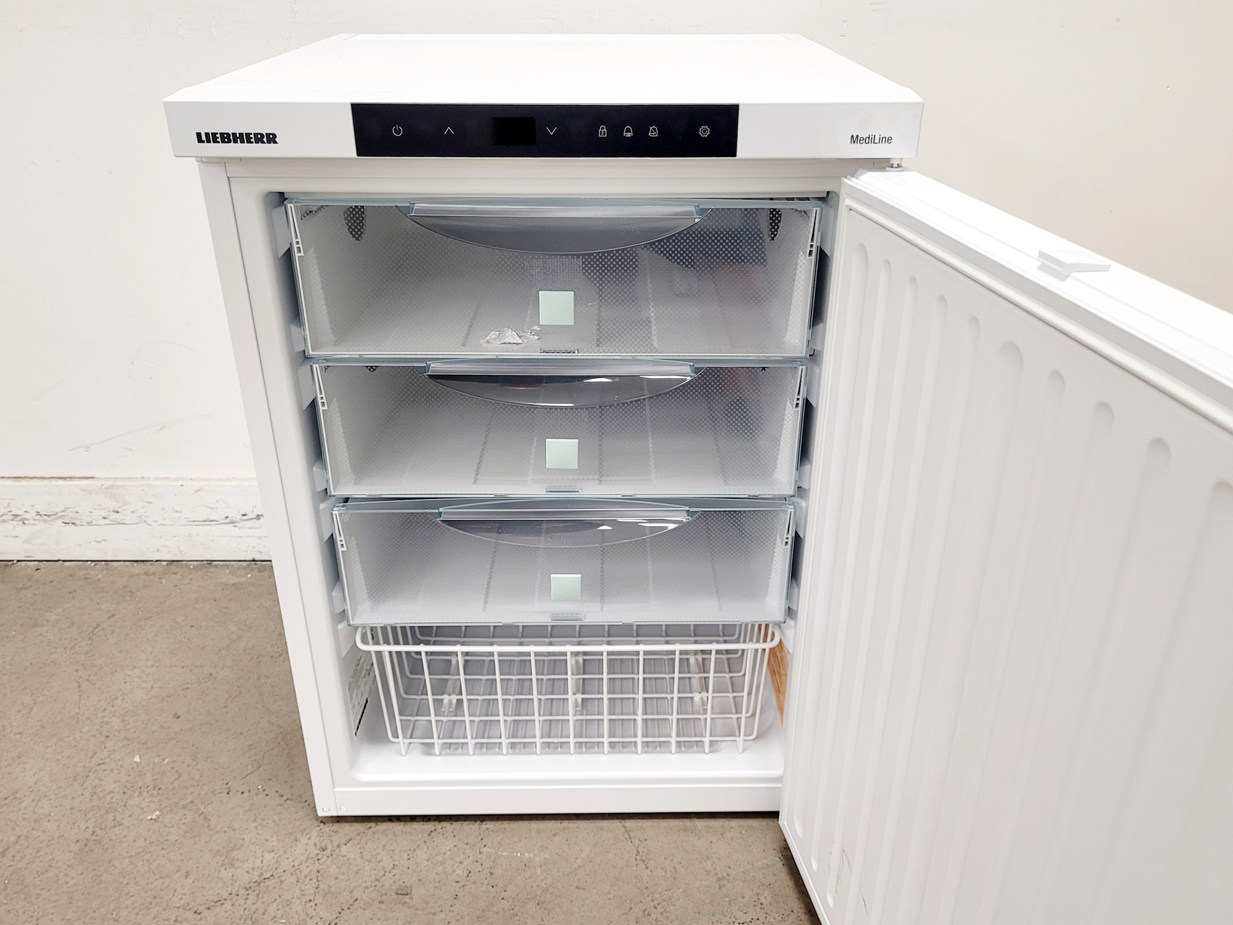 Image of Leibherr LGUex 1500 MediLine Laboratory Freezer