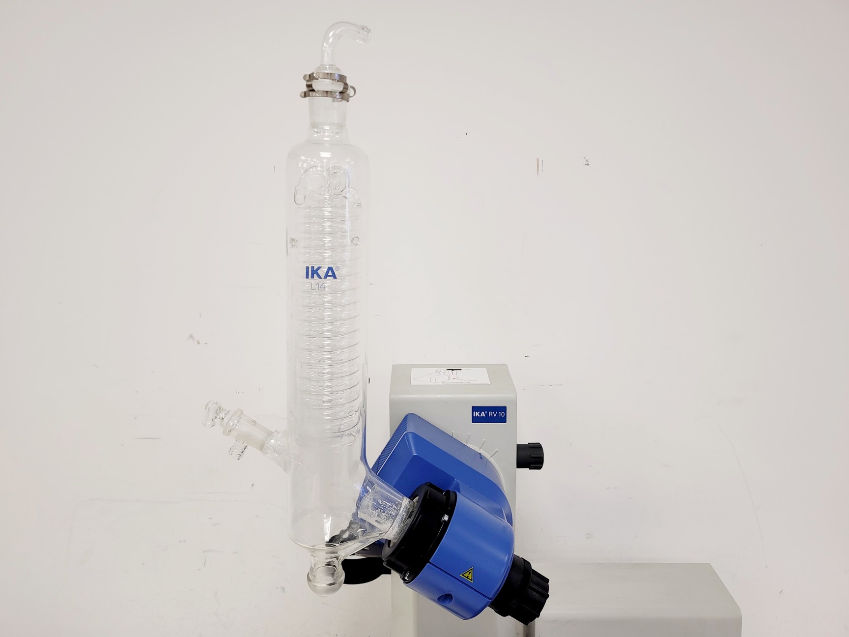 Image of IKA RV 10 D S99 Rotary Evaporator W/ HB10 Water Bath Lab