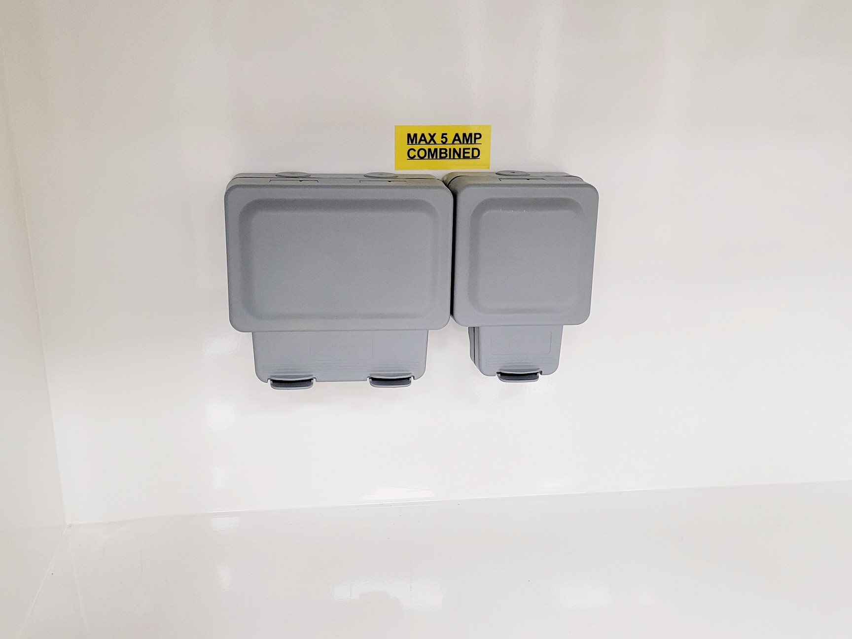 Image of Walker Model Class III Gen 6 Controls MSC Microbiological Safety Cabinet