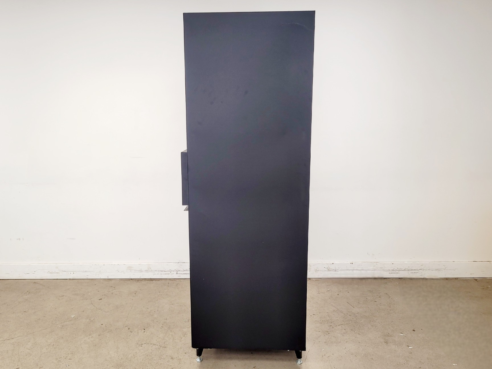 Image of Apex Industrial Technologies Model 3564 Smart Locker - Black