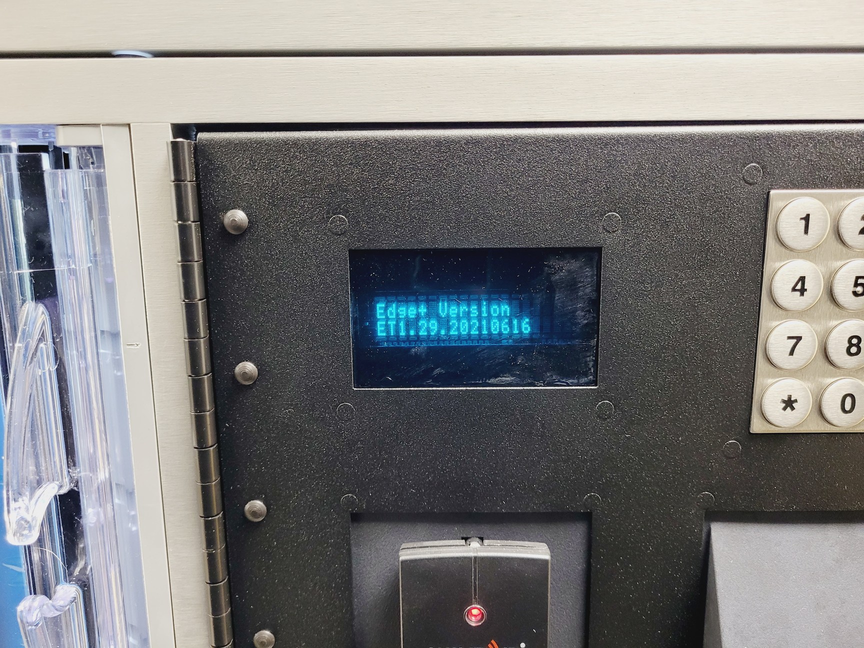 Image of Apex Industrial Technologies Model 3564 Smart Locker - Black