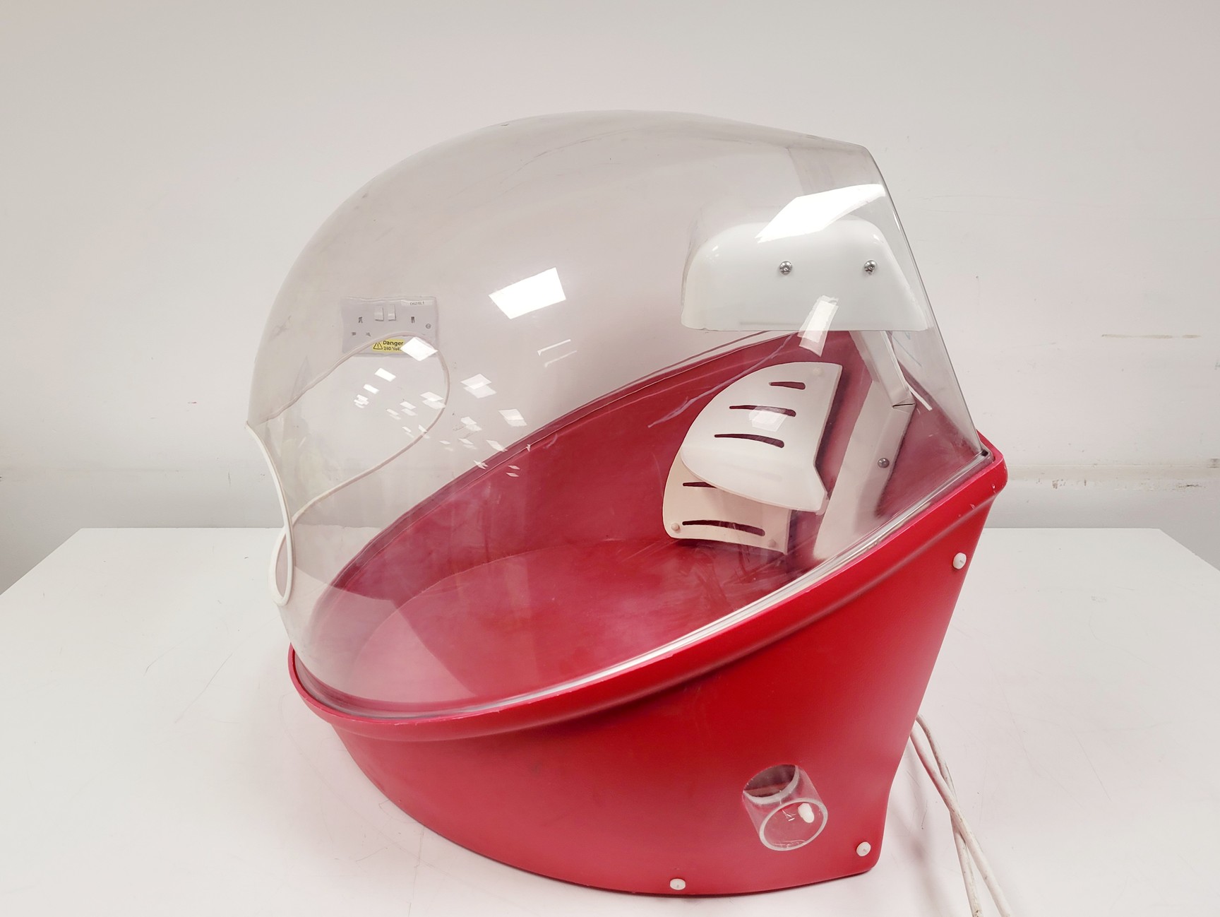 Image of Lab Bubble PCR Bubble Sample Protection UV BUB-PCR-SA-RED w/ Fan Unit