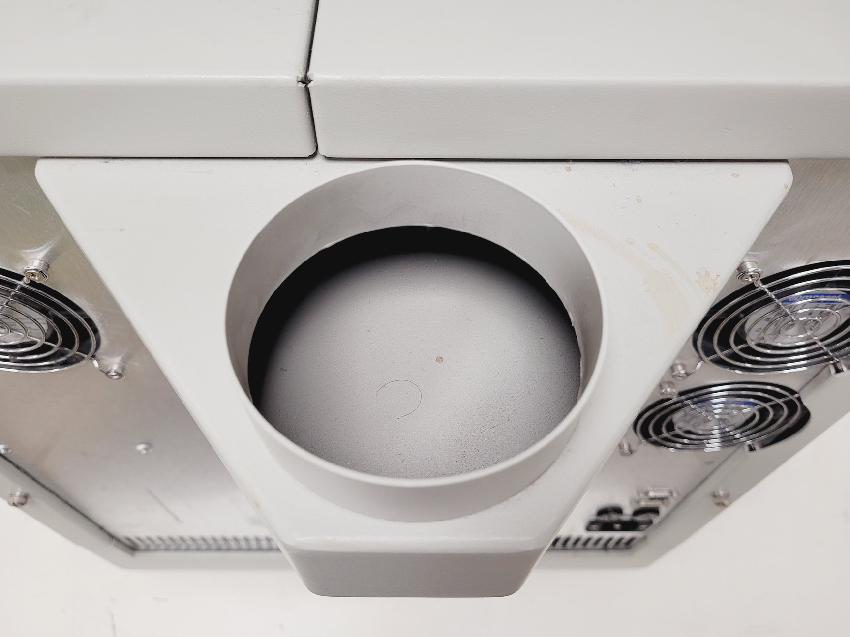 Image of Applied Biosystems 7900HT Fast Real-Time PCR System Lab