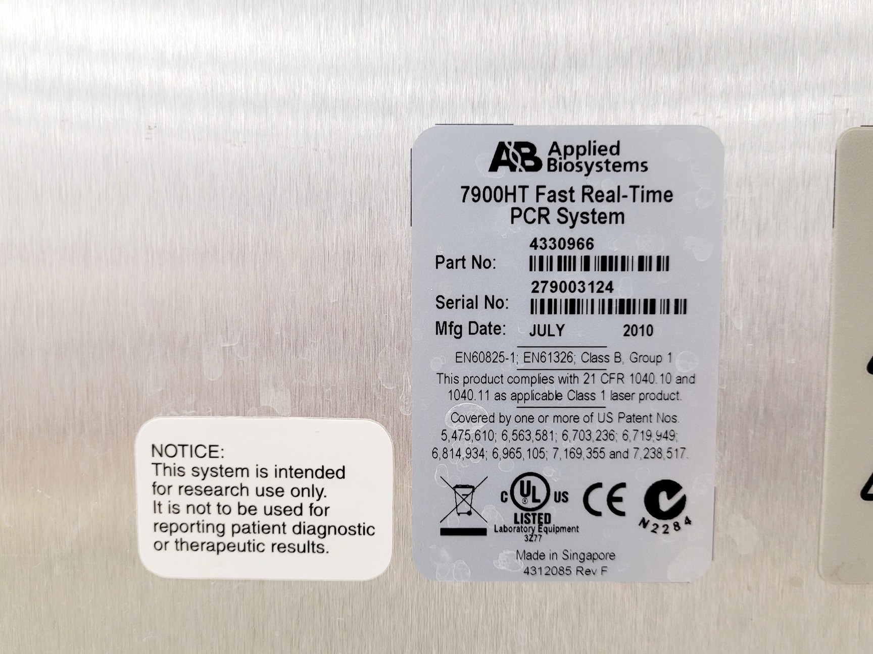Image of Applied Biosystems 7900HT Fast Real-Time PCR System Lab