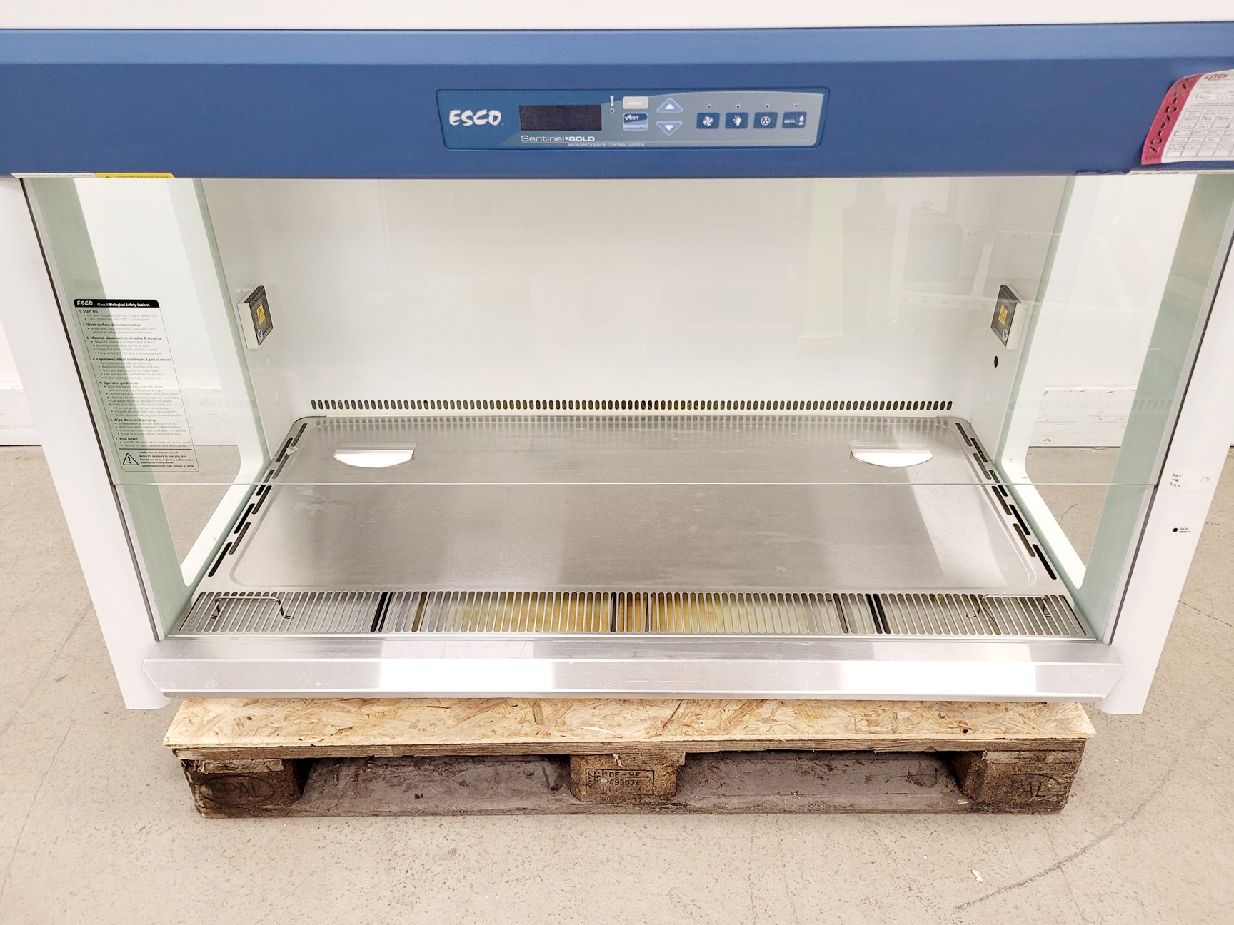 Image of Esco Airstream Duo AC2-4G8 Class II BSC Safety Cabinet Lab