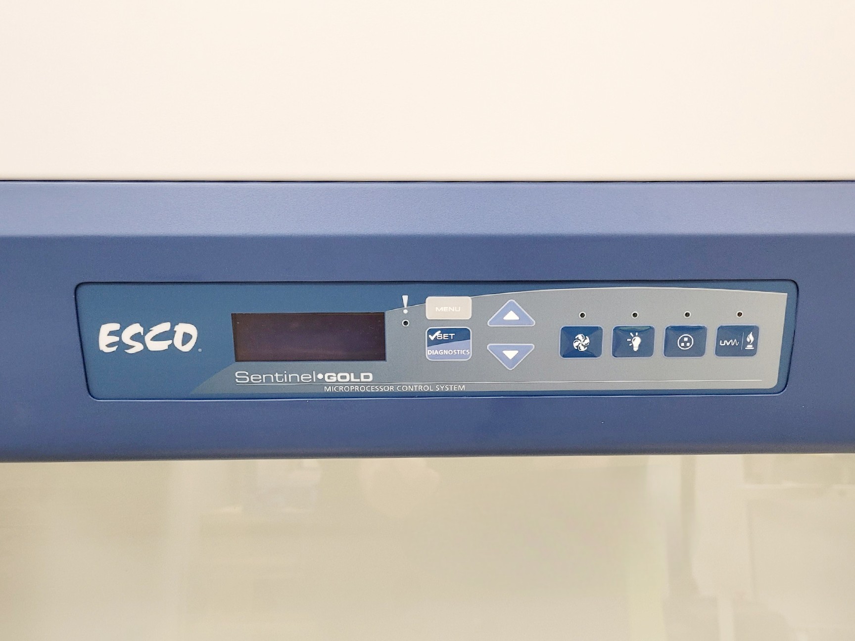 Image of Esco Airstream Duo AC2-4G8 Class II BSC Safety Cabinet Lab