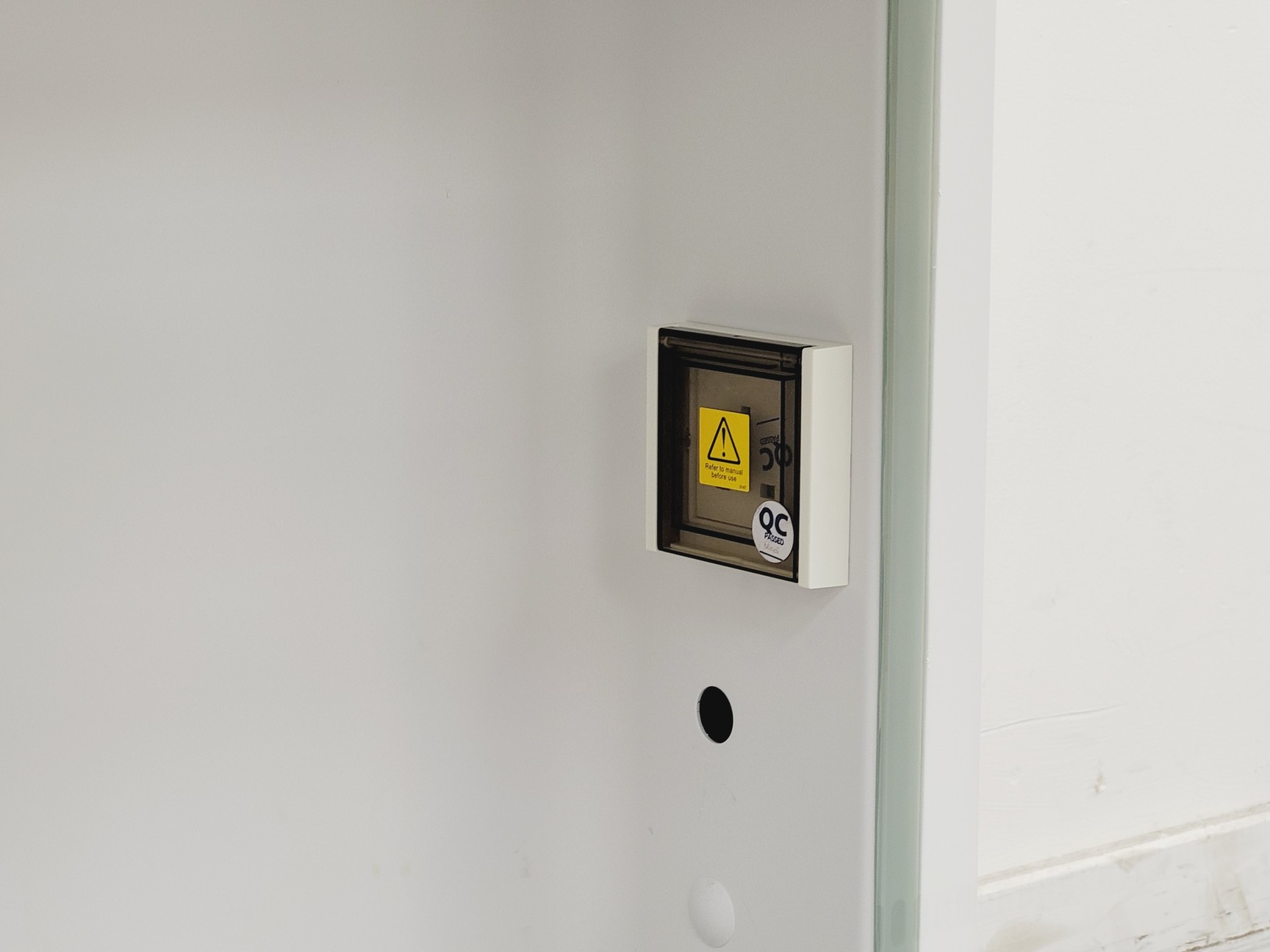 Image of Esco Airstream Duo AC2-4G8 Class II BSC Safety Cabinet Lab