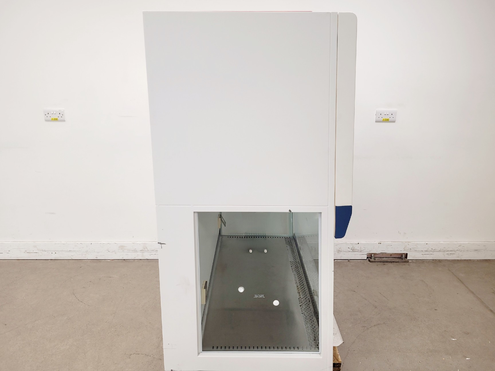 Image of ESCO Airstream AC2-4G1 Class II Biohazard Safety Cabinet Lab