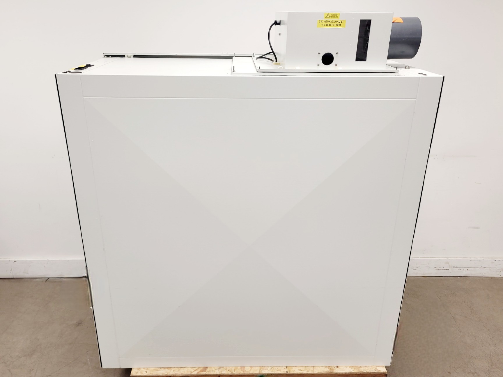 Image of Bioquell Microflow Advanced Bio Safety Cabinet Class 2 - ABS1200CLS2-Mk2