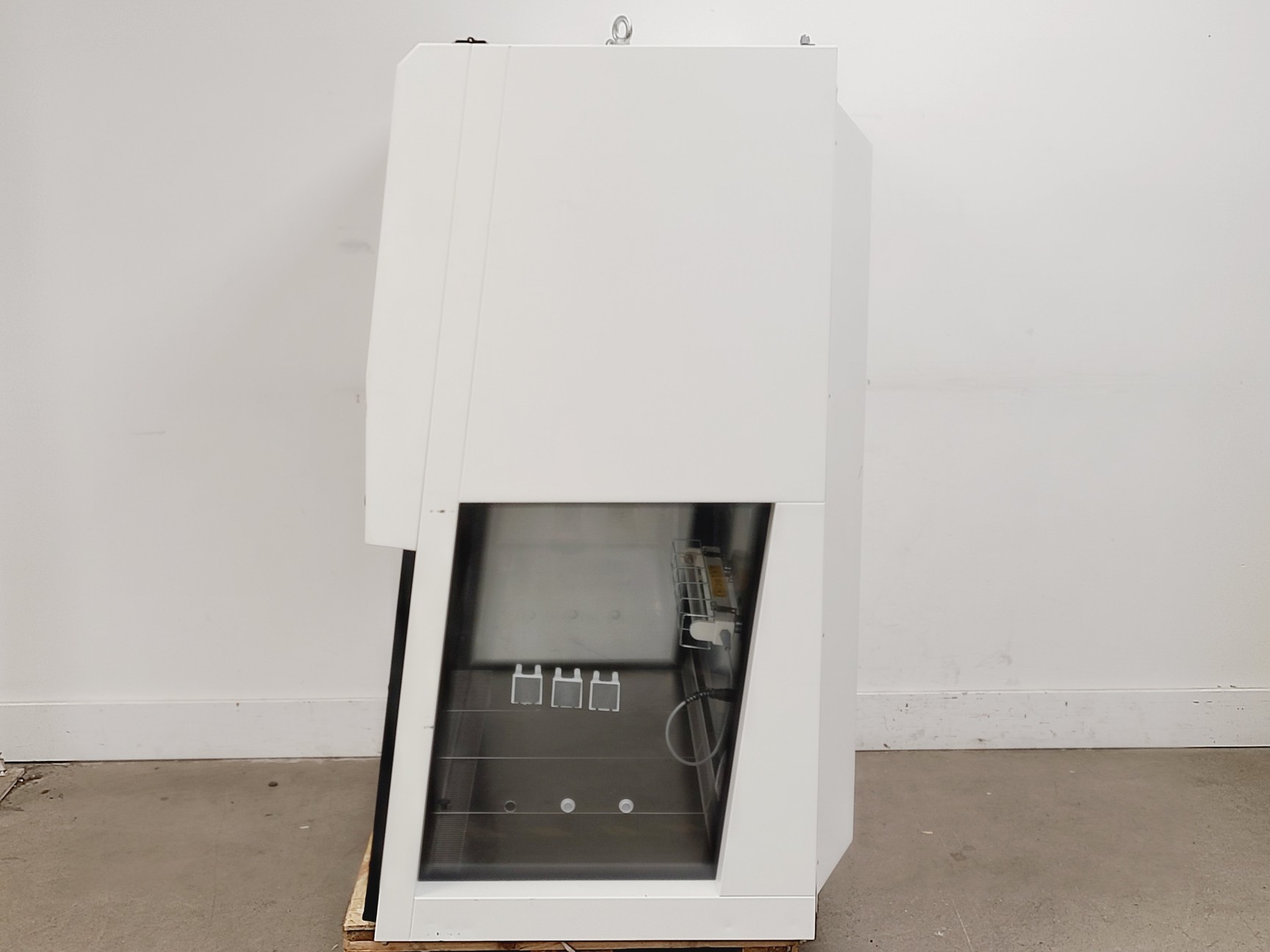 Image of Envair eco SCS 2-4 EVO Class II Safety Cabinet w/ Stand Lab