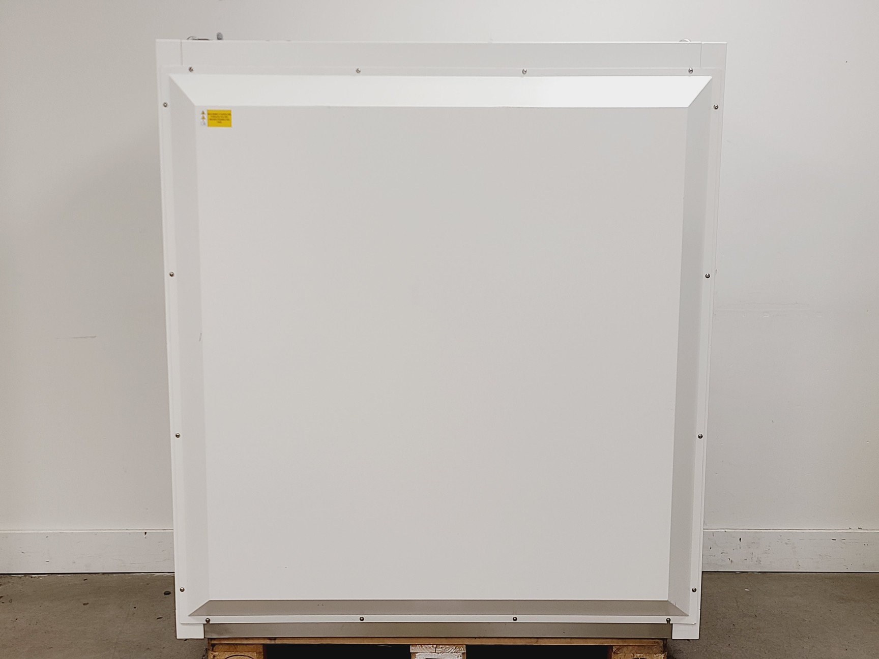 Image of Envair eco SCS 2-4 EVO Class II Safety Cabinet w/ Stand Lab