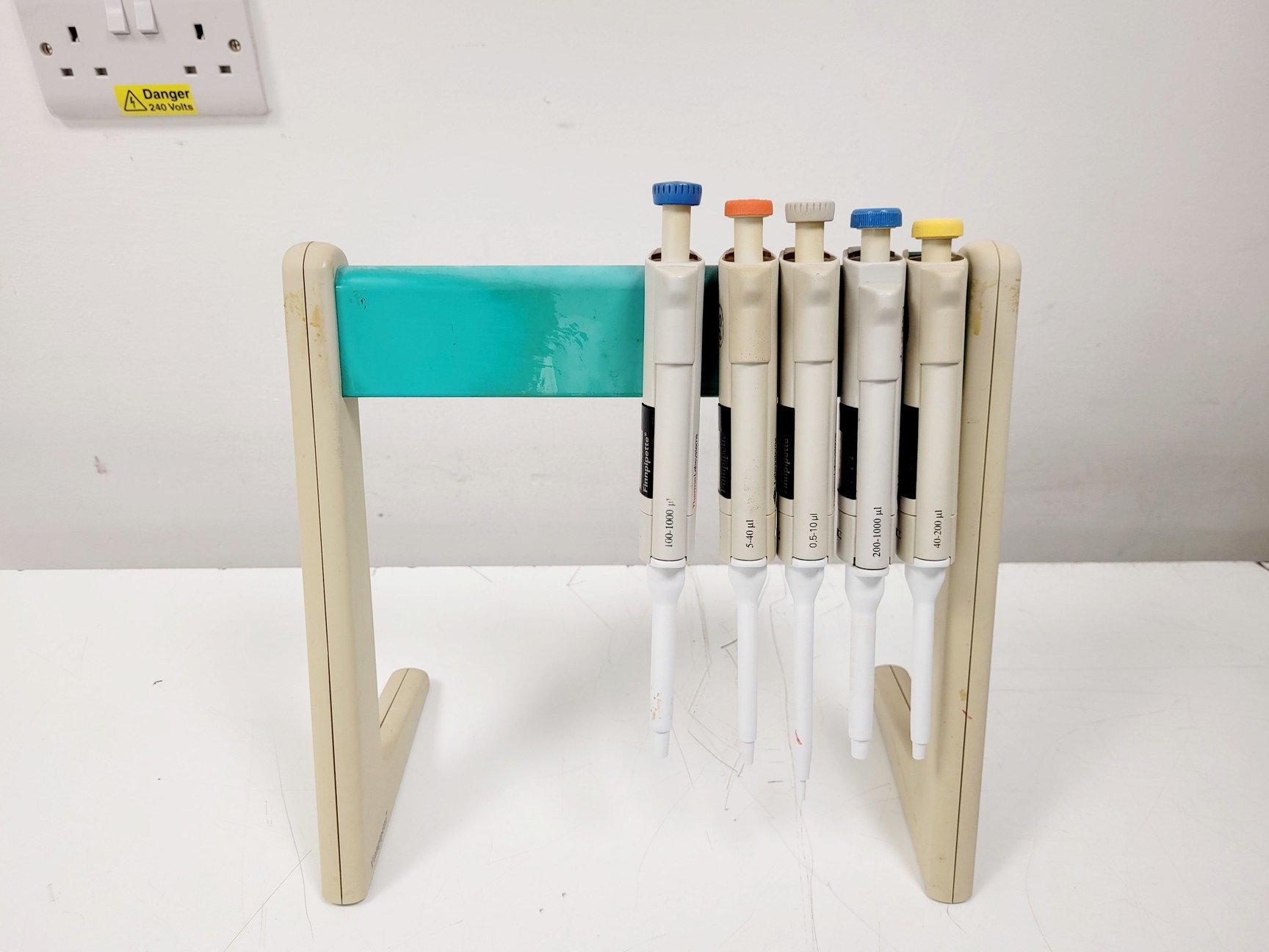 Image of Holten LaminAir HV Mini PCR Workstation w/ Pipettes Lab