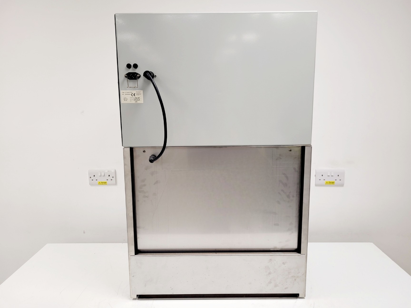 Image of Holten LaminAir HV Mini PCR Workstation w/ Pipettes Lab
