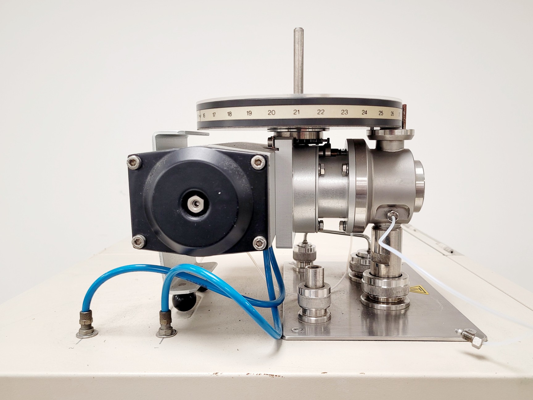 Image of Elemental Analyser 1110 CHNS-O Model EA / NA 1110 with AS 128 Sampler