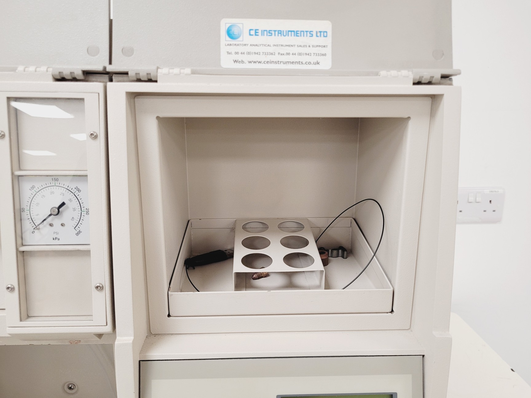 Image of Elemental Analyser 1110 CHNS-O Model EA / NA 1110 with AS 128 Sampler