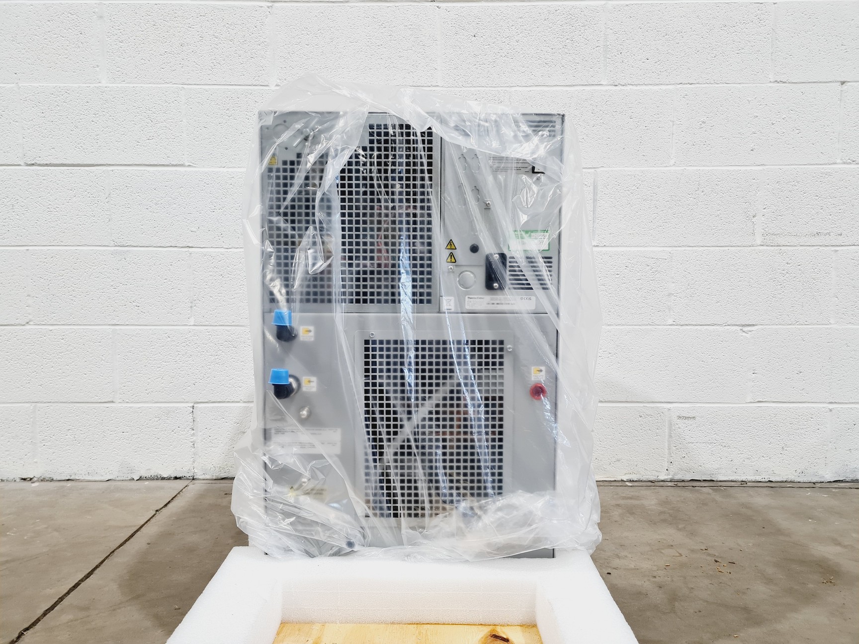 Image of ThermoFisher Neslab ThermoFlex2500 Recirculating Chiller (2024)  Lab