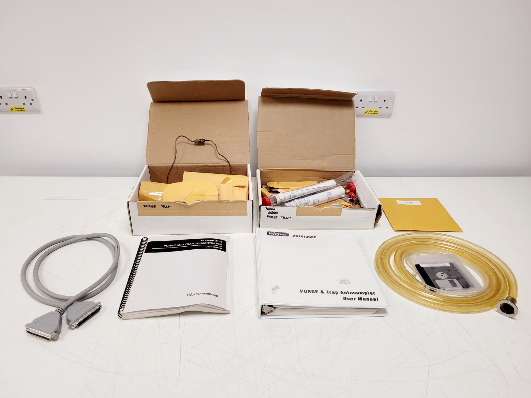 Image of Tekmar Dohrmann 2016 Purge & Trap Autosampler W/ Optric 2 Controller