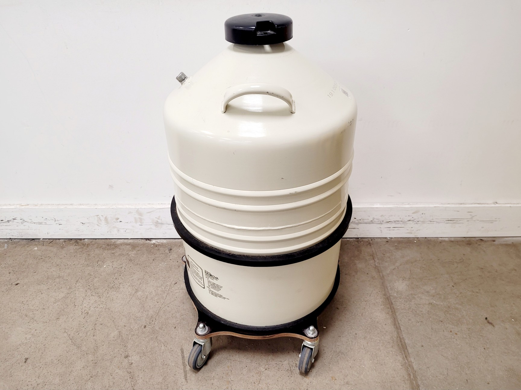 Image of Inoxcva Cryoseal IN50 Liquid Nitrogen Cryogenic Container/Dewar/Tank W/ t