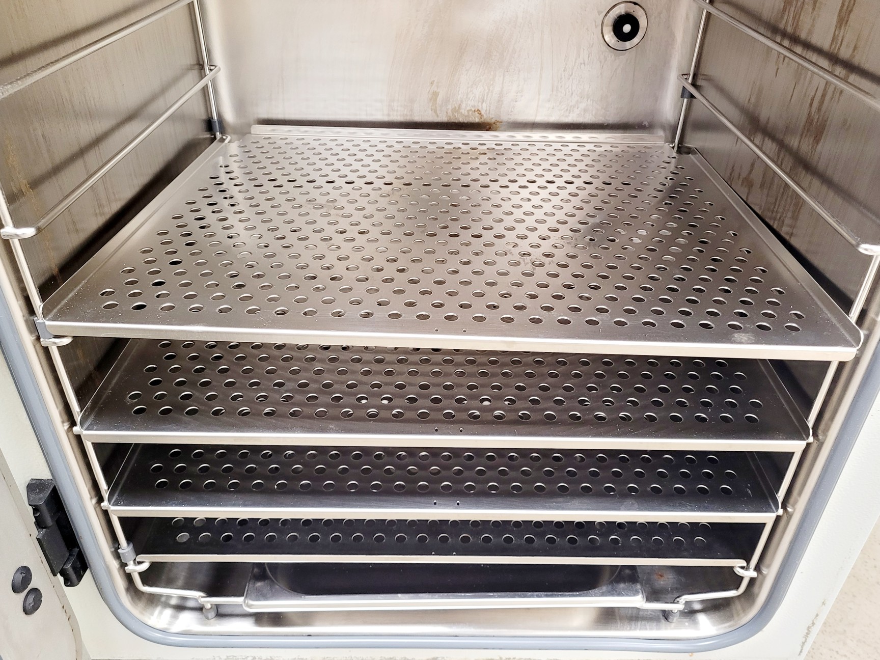 Image of New Brunswick Galaxy 170R CO2 Incubator