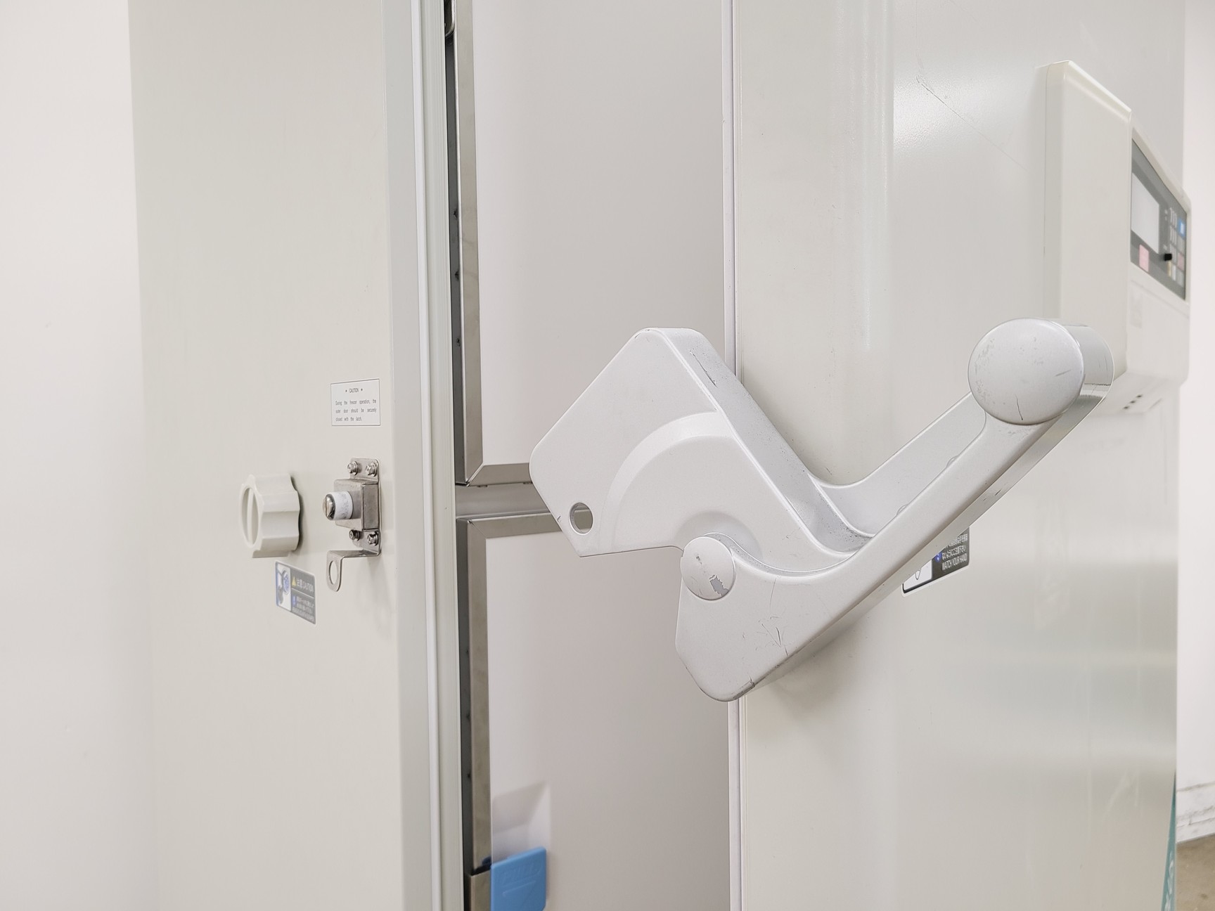 Image of Panasonic MDF-U700VX Ultra-Low Temperature Freezer -86 Lab