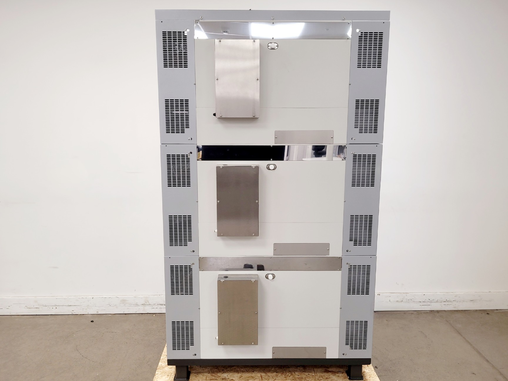 Image of Infors-HT Multitron 4.0.1 Shaking Incubator Triple Stack (2020) Lab