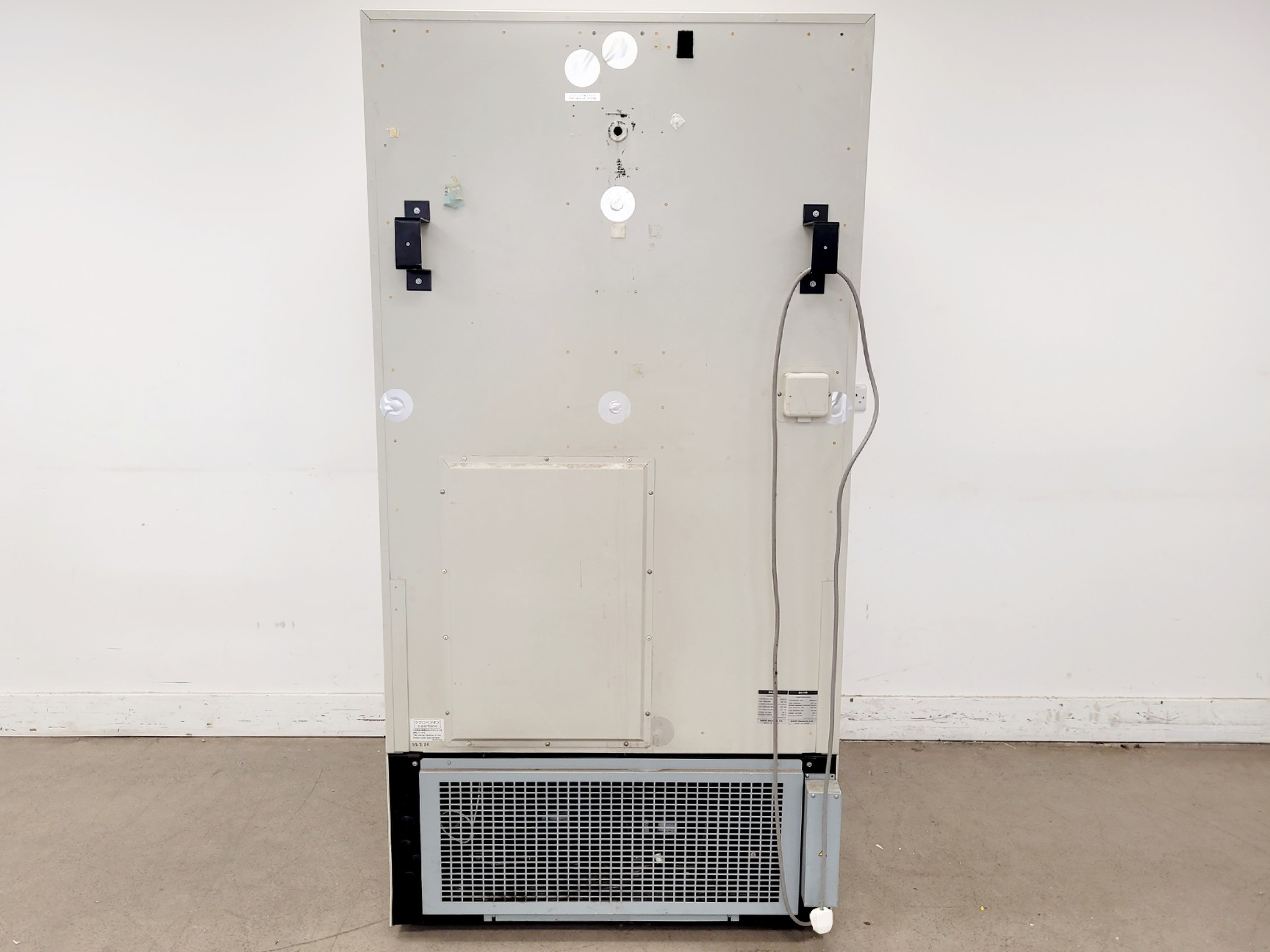 Image of Sanyo MDF-U73V Ultra Low Temperature Freezer Lab