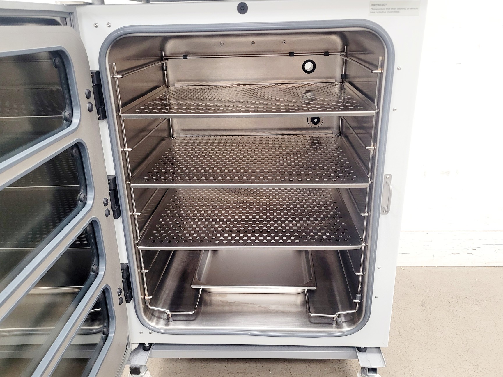 Image of New Brunswick Galaxy 170 R CO2 Incubator Double Stack 