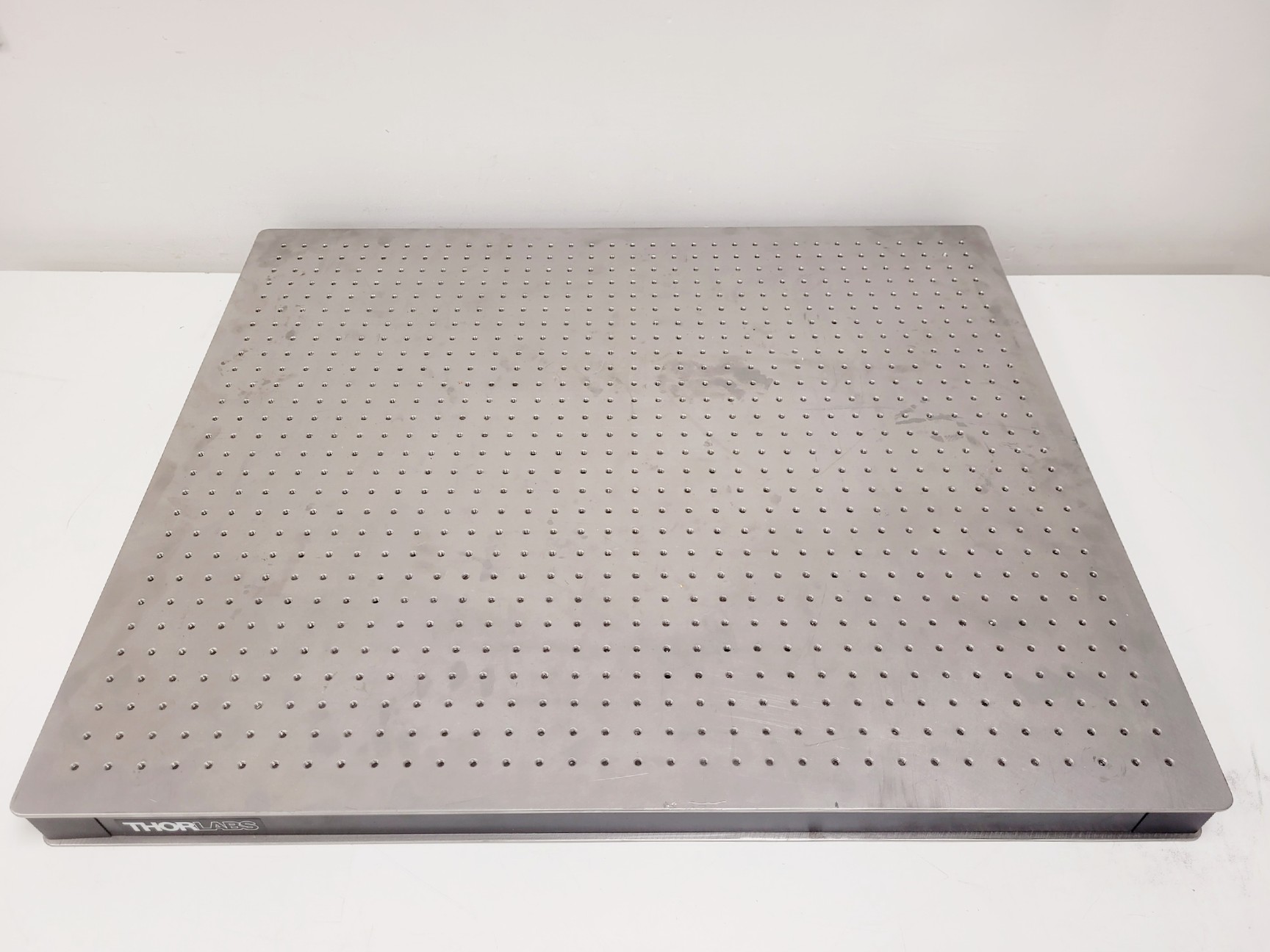 Image of Thorlabs B7590AE Optical Breadboard 90 x 75 x 6cm Imperial 