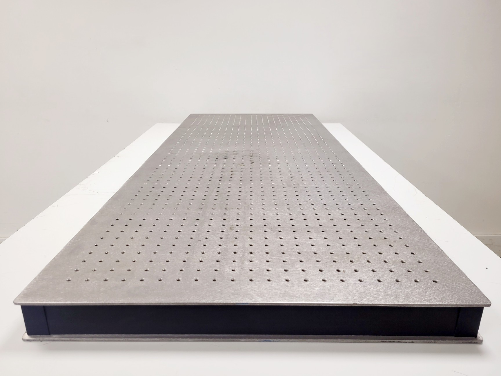 Image of Melles Griot Optical Breadboard 150 x 60 x 6cm Imperial 