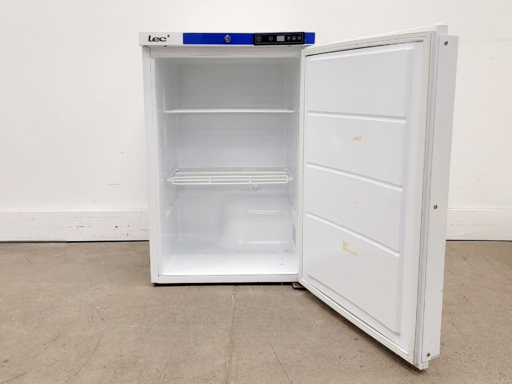 Image of Lec LR 507 Under Counter Refrigerator